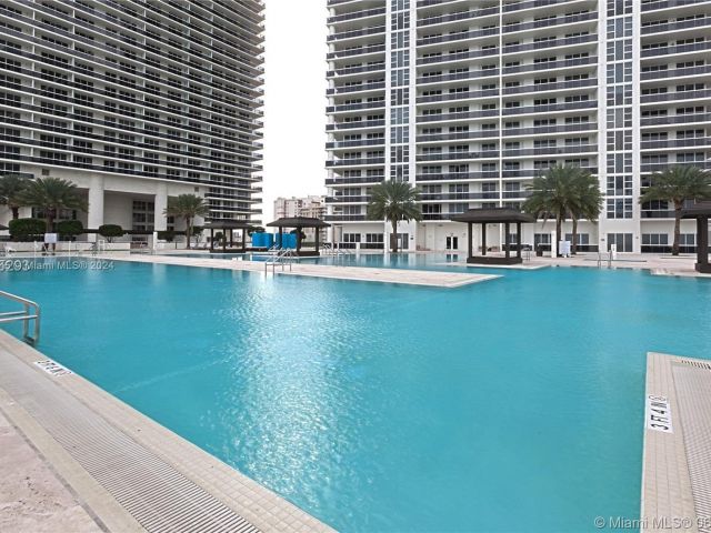 Apartment for sale  Unit #4507 - photo 4907584