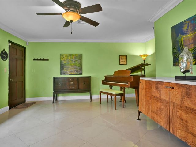 Home for sale at 2924 NW 8th Ave - photo 4908012