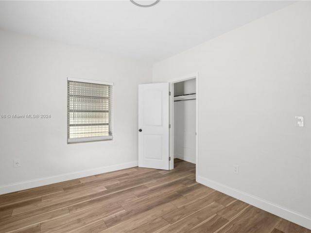 Home for rent at 27 NW 21st St - photo 5182487