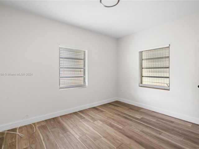 Home for rent at 27 NW 21st St - photo 5182489