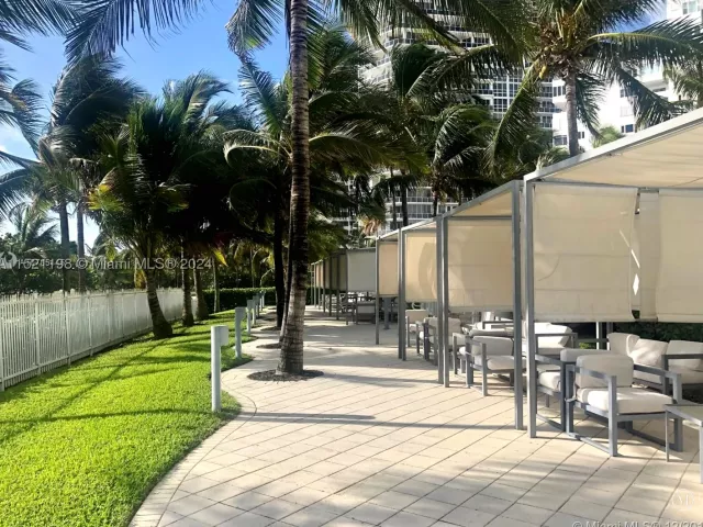 2-bedroom condo for sale in Bal Harbour - 10275 Collins Ave 230 - MondialRealty