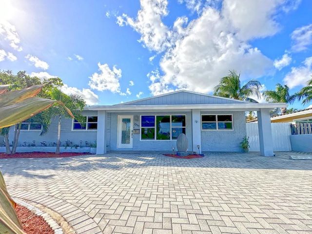 Home for sale at 2749 NW 9th Ave - photo 4910083