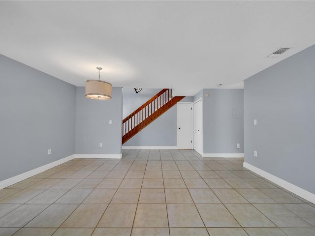 Home for rent at 10910 SW 72nd St 273 - photo 5247579