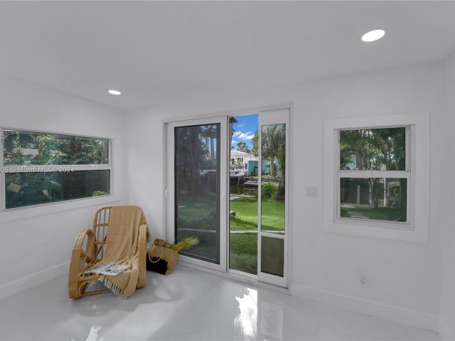 Home for sale at 1137 SW 8th Ave - photo 4930063