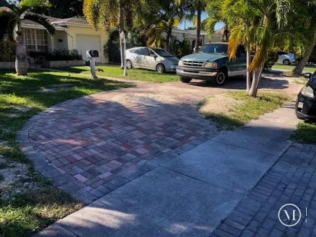2-bedroom home for sale in North Miami Beach - 1660 NE 174th Street - MondialRealty