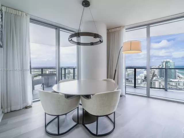 1-bedroom condo for sale in Hollywood - 4111 S Ocean Dr 3112 - MondialRealty