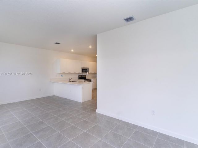Home for rent at 12750 NW 22nd Pl - photo 5268861