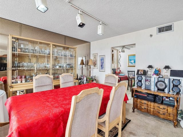 3-bedroom condo for sale in Sunny Isles Beach - 290 174th St 1809 - MondialRealty