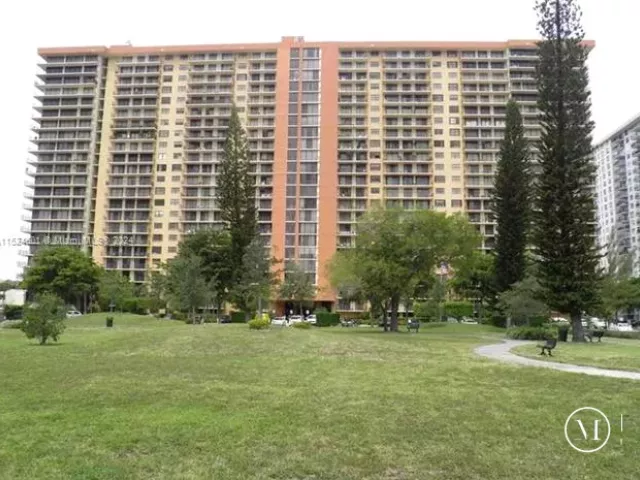 Apartment for sale  Unit #1809 - photo 4939011