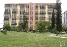 Apartment #1809 at Winston Tower 700