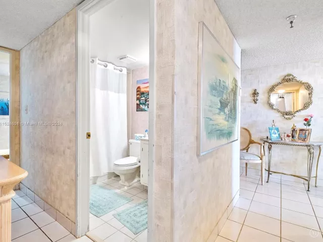 Apartment for sale  Unit #1809 - photo 4964568