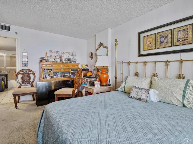 Apartment for sale  Unit #1809 - photo 4964571