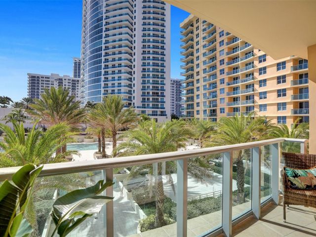 1-bedroom condo for rent in Hollywood - 2501 S Ocean Dr (Avail. May 5th,2026) 314 - MondialRealty