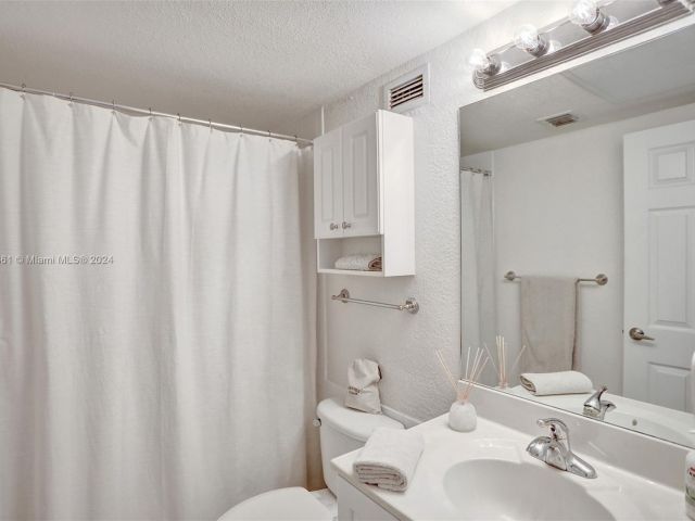 1-bedroom condo for rent in Hollywood - 2501 S Ocean Dr (Avail. May 5th,2026) 314 - MondialRealty