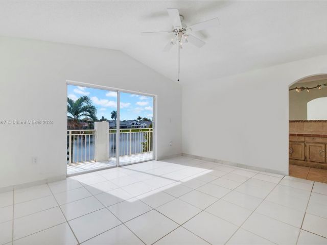 Home for sale at 16064 SW 83rd Ter - photo 5160335
