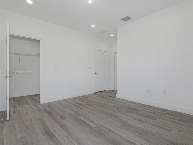 Home for rent at 1321 NW 27th Ave 1321 - photo 4964124