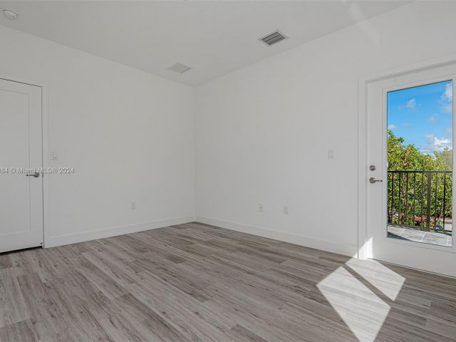 Home for rent at 1321 NW 27th Ave 1321 - photo 4964132