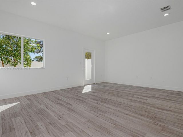 Home for rent at 1321 NW 27th Ave 1321 - photo 4964139