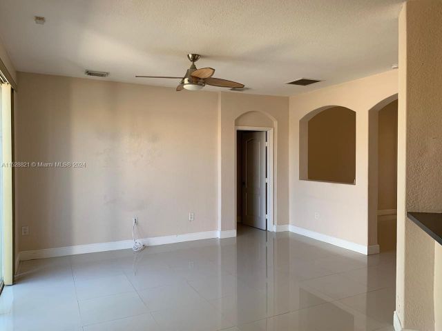 Home for rent at 15555 SW 23rd Ln 0 - photo 4970482