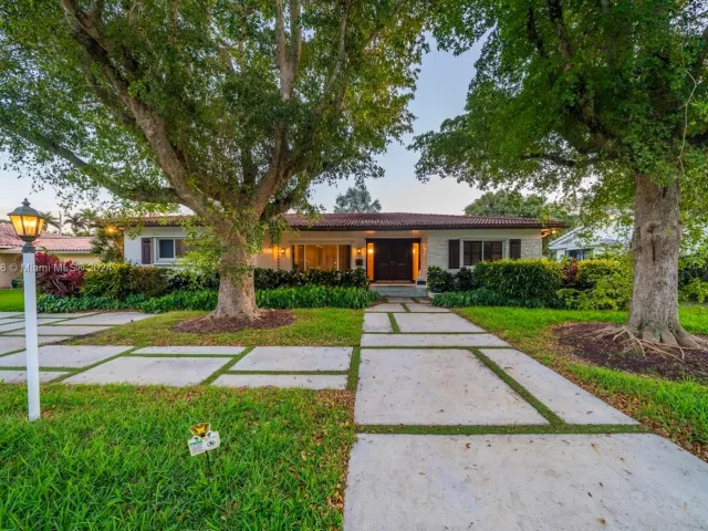 3-bedroom home for rent in Hollywood - 1310 Jackson St 1310 - MondialRealty