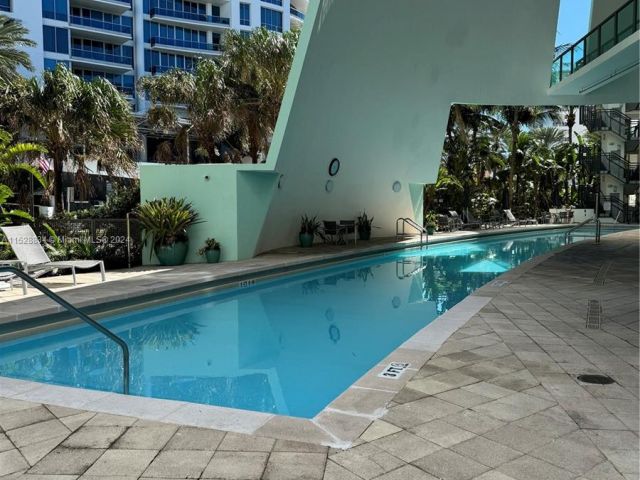 Home for rent at 6000 Collins Ave 313 - photo 5468178