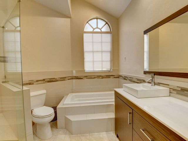 Home for sale at 6604 NW 25th Terrace - photo 5122879