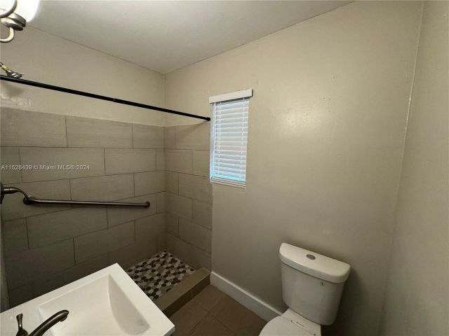 Home for rent at 1111 NW 77th St 1111 - photo 4981601