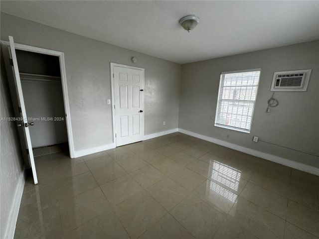 Home for rent at 1111 NW 77th St 1111 - photo 4981604