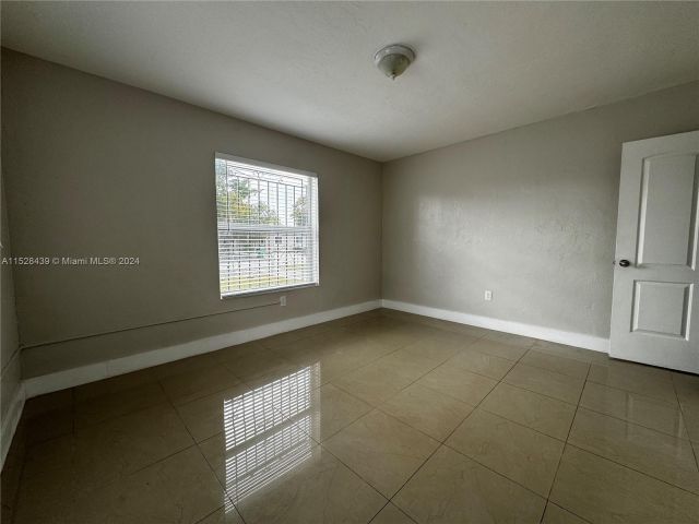 Home for rent at 1111 NW 77th St 1111 - photo 4981608