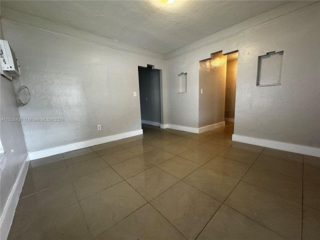 Home for rent at 1111 NW 77th St 1111 - photo 4981614