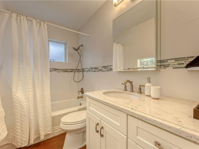 Home for rent at 1984 Sailfish Pl - photo 4988909