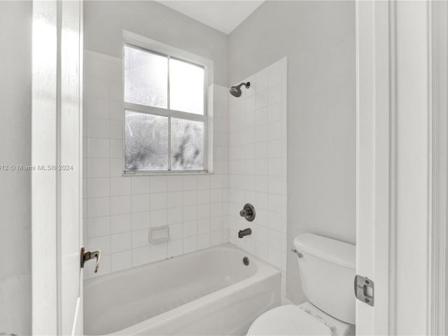 Home for sale at 8450 NW 113th Psge - photo 5168736