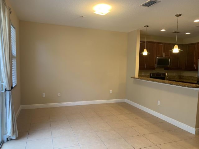 Home for rent at 3803 NW 5th Terrace - photo 5170121