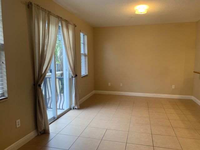 Home for rent at 3803 NW 5th Terrace - photo 5170122