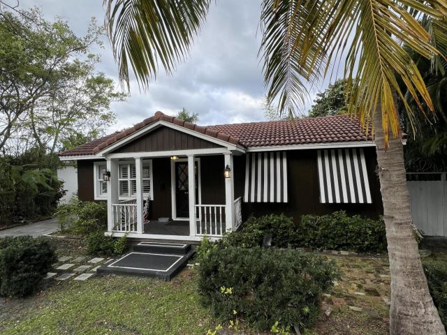 Home for sale at 345 E Boca Raton Road - photo 5003517