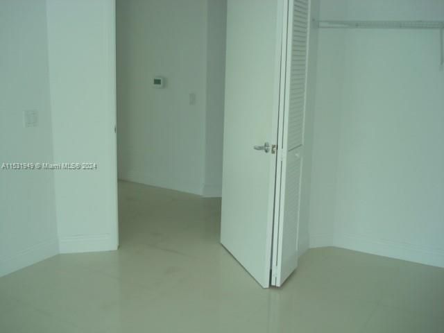 Apartment for rent  Unit #2402 - photo 5348823