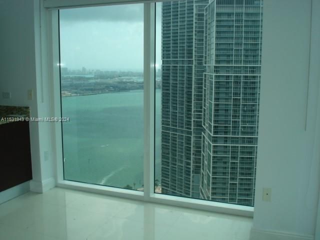 Apartment for rent  Unit #2402 - photo 5348830