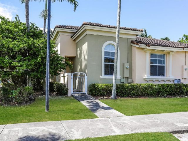 Home for rent at 11137 SW 238th Ter - photo 4994085