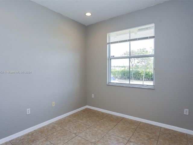 Home for rent at 11137 SW 238th Ter - photo 4994089