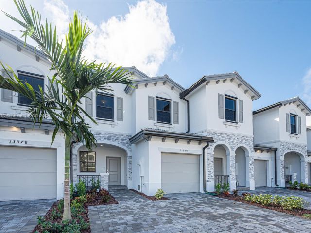 Home for sale at 13380 SW 287th Ter . - photo 4999824
