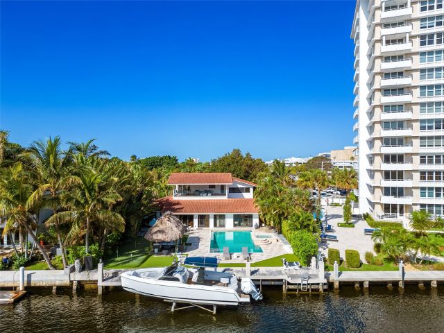 Home for sale at 742 Intracoastal Dr - photo 5024999