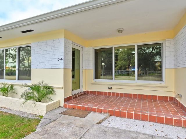 Home for sale at 2481 NW 14th St - photo 4998931