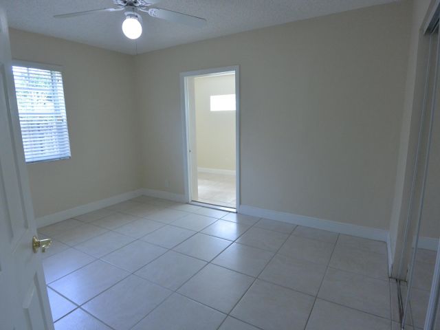 Home for rent at 359 Lytle Street - photo 5022567