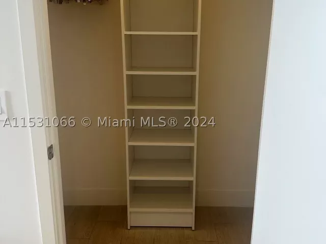 2-bedroom condo for sale in Hollywood - 4010 S Ocean Dr R707 - MondialRealty