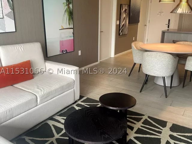 2-bedroom condo for sale in Hollywood - 4010 S Ocean Dr R707 - MondialRealty