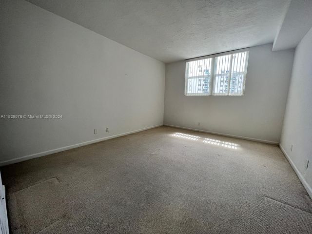 Apartment for rent  Unit #814 - photo 5003994