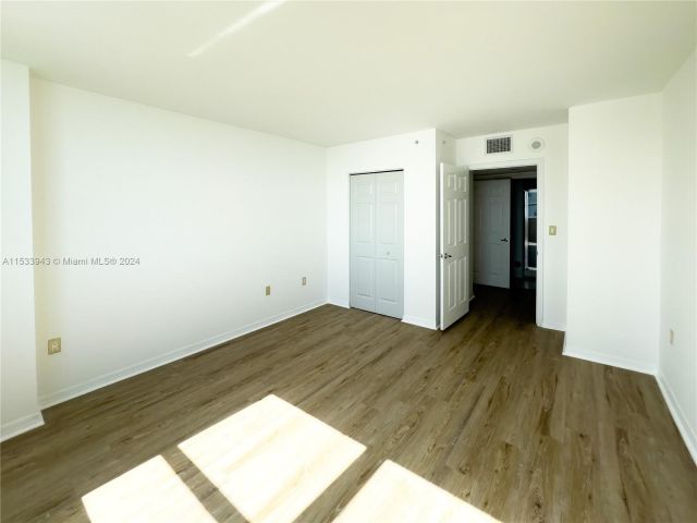 Apartment for sale  Unit #2809 - photo 5011960