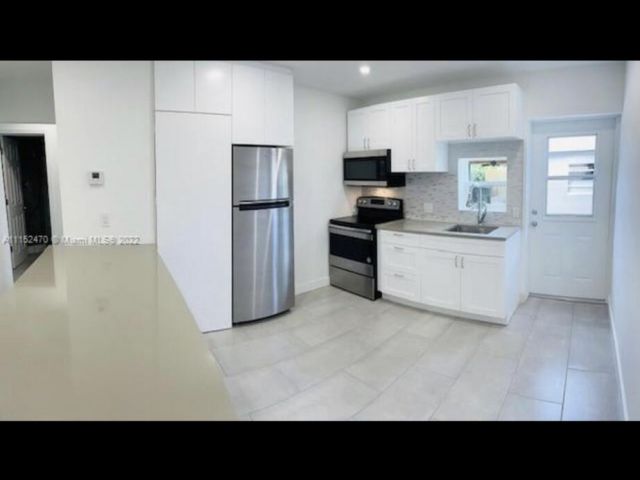 Home for sale at 609 SW 10th Street - photo 5007561