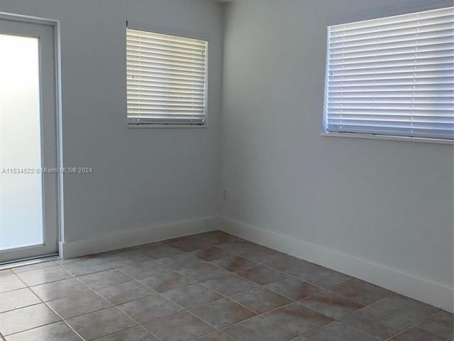 Home for rent at 7415 SW 56th Ave 0 - photo 5010606