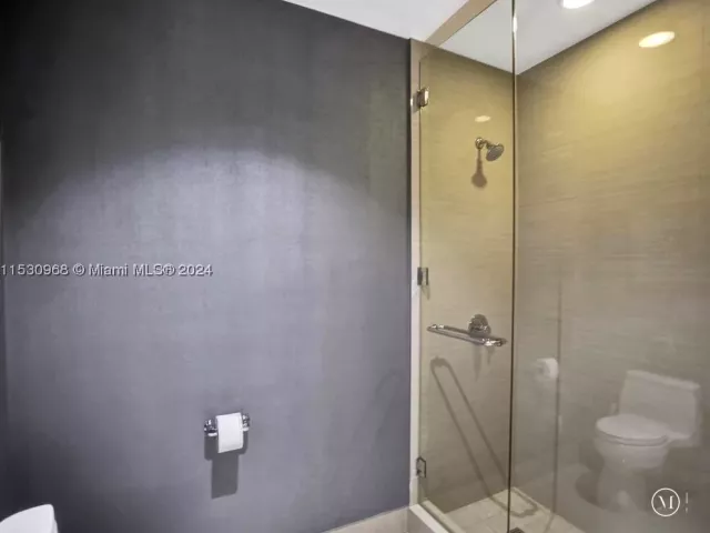 3-bedroom condo for sale in Aventura - 3250 NE 188th St 207 - MondialRealty